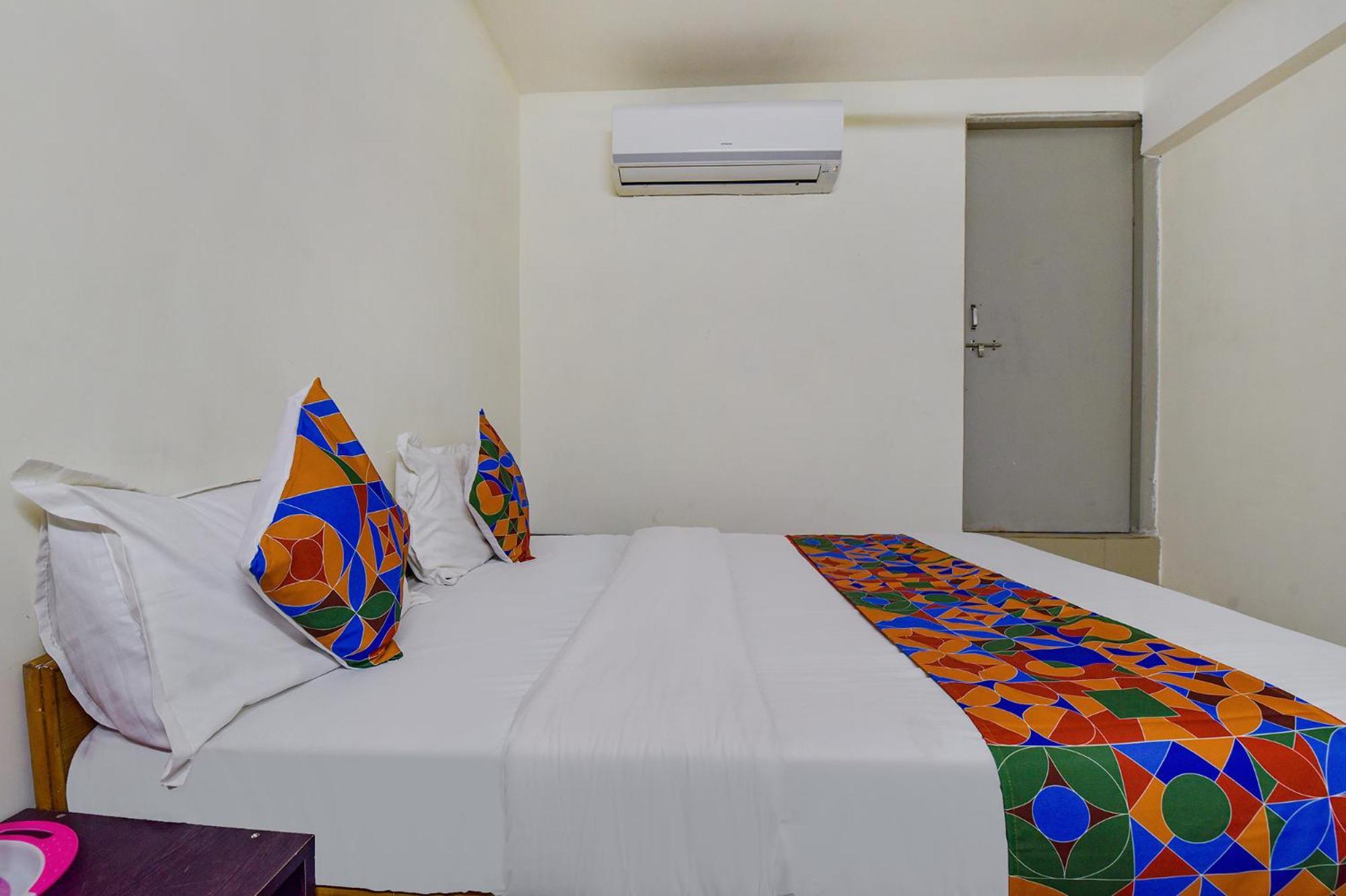 Hotel O Himalaya Inn 아흐메다바드 외부 사진