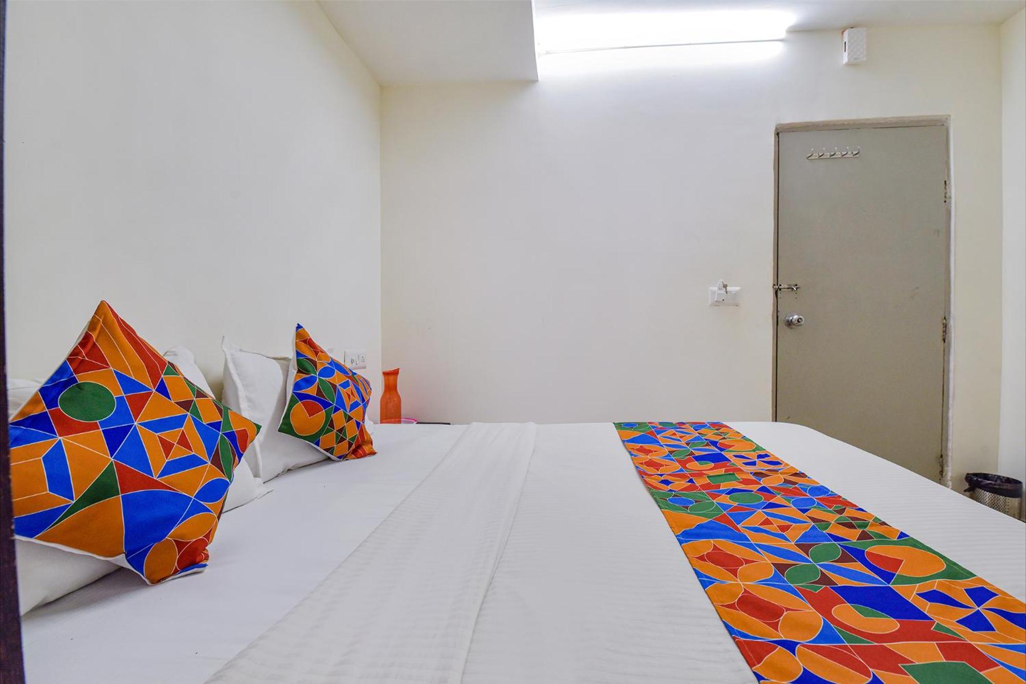 Hotel O Himalaya Inn 아흐메다바드 외부 사진
