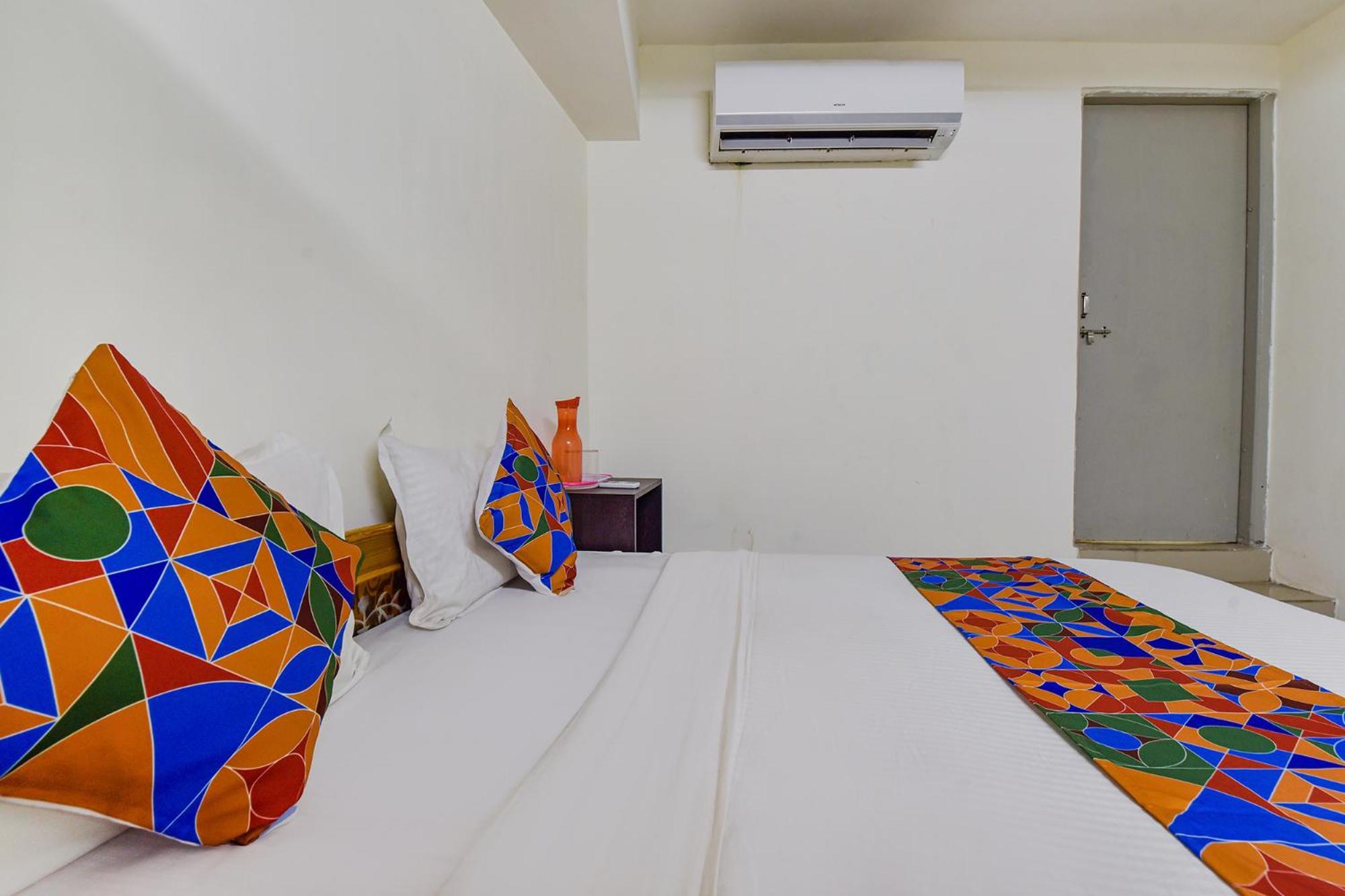 Hotel O Himalaya Inn 아흐메다바드 외부 사진
