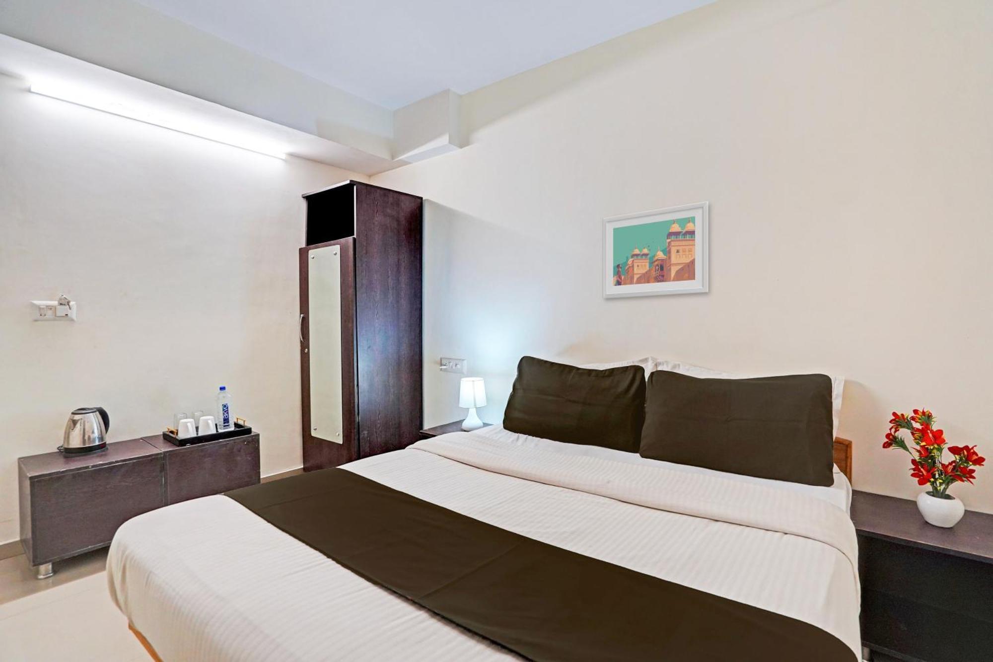 Hotel O Himalaya Inn 아흐메다바드 외부 사진