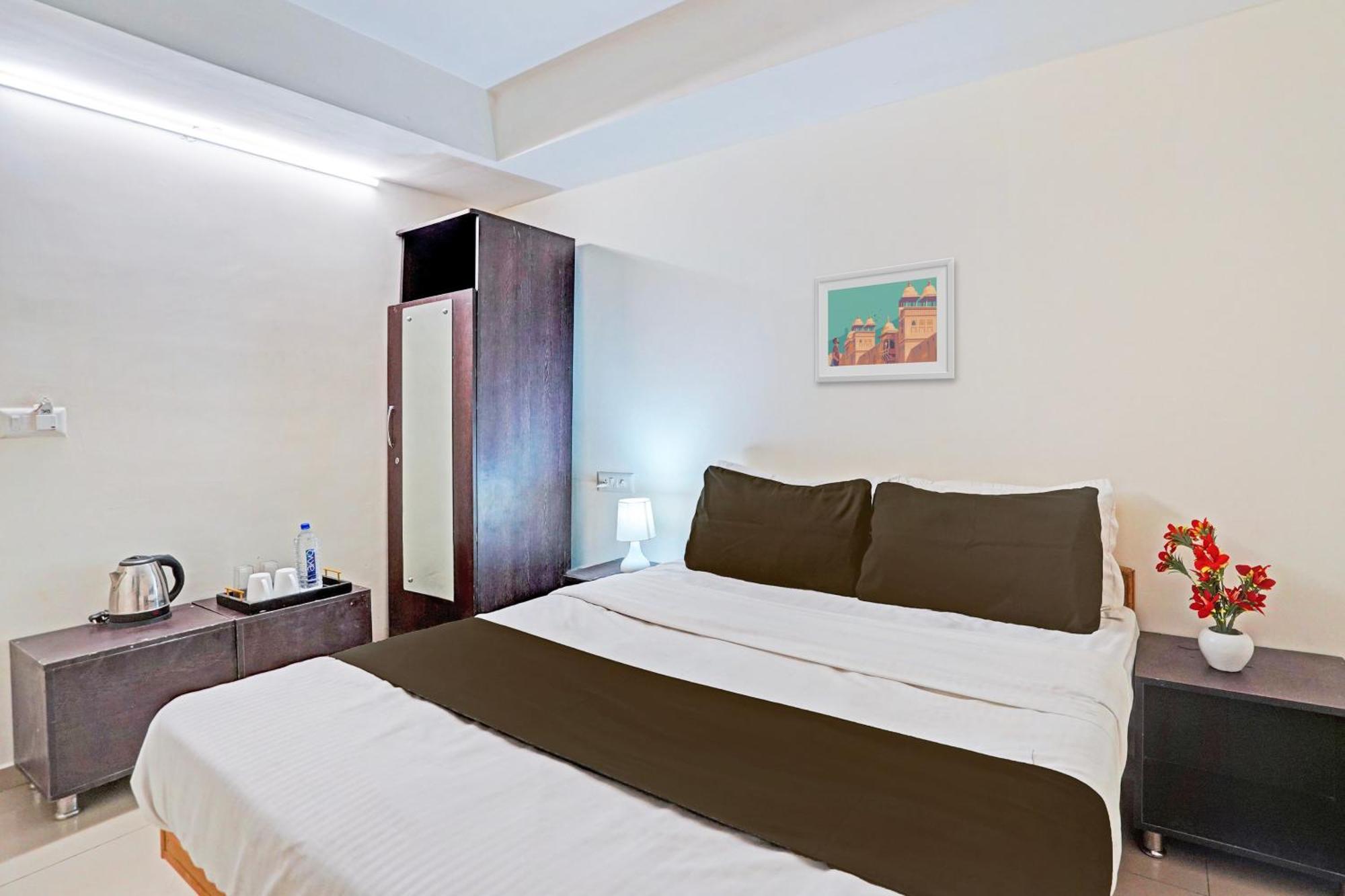 Hotel O Himalaya Inn 아흐메다바드 외부 사진